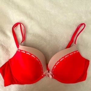 Victoria Secret Very Sexy Push Up Bra